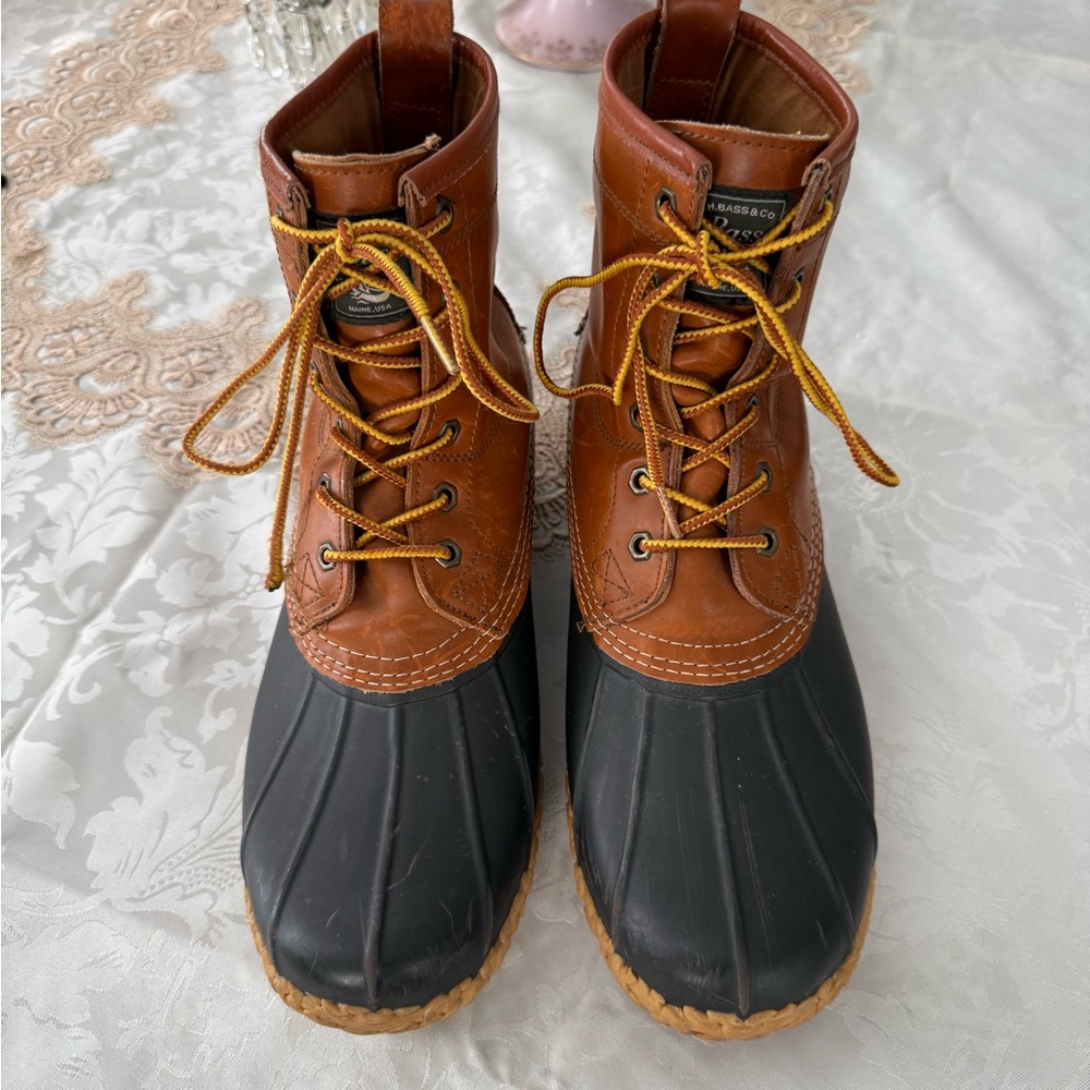 G.H. Bass & Co. Tan and Black Lace-Up Boots